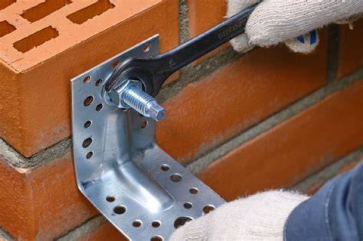 What anchors are best for brick?