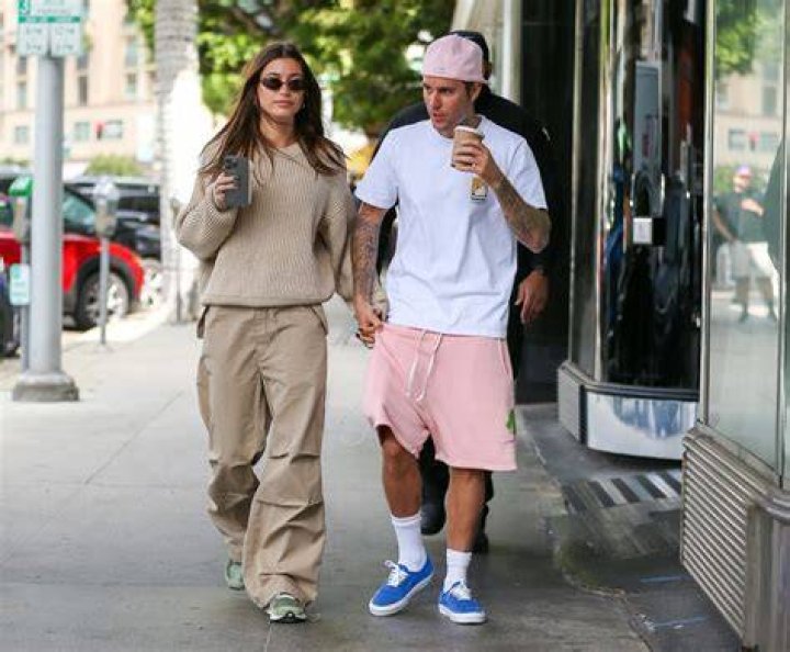 What did Justin do to Hannah?