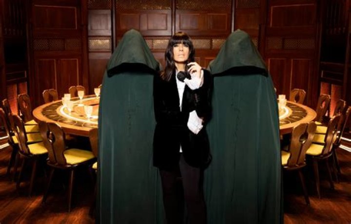 What do Elvish cloaks do?