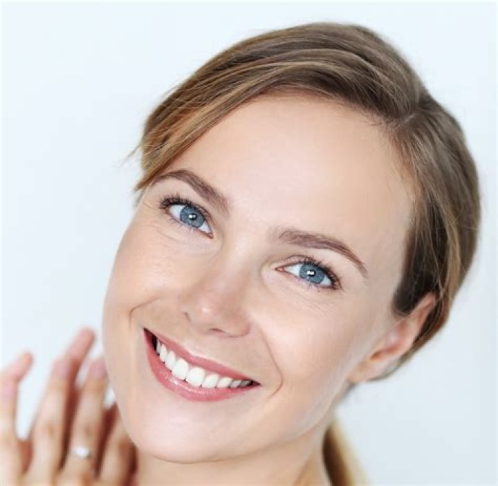 What lightens skin?