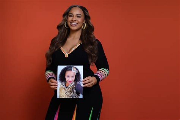 Why did Nia leave The Challenge?